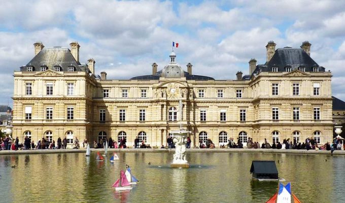 Люксембургский дворец в Париже