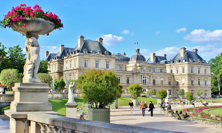 Фасад Люксембургского дворца